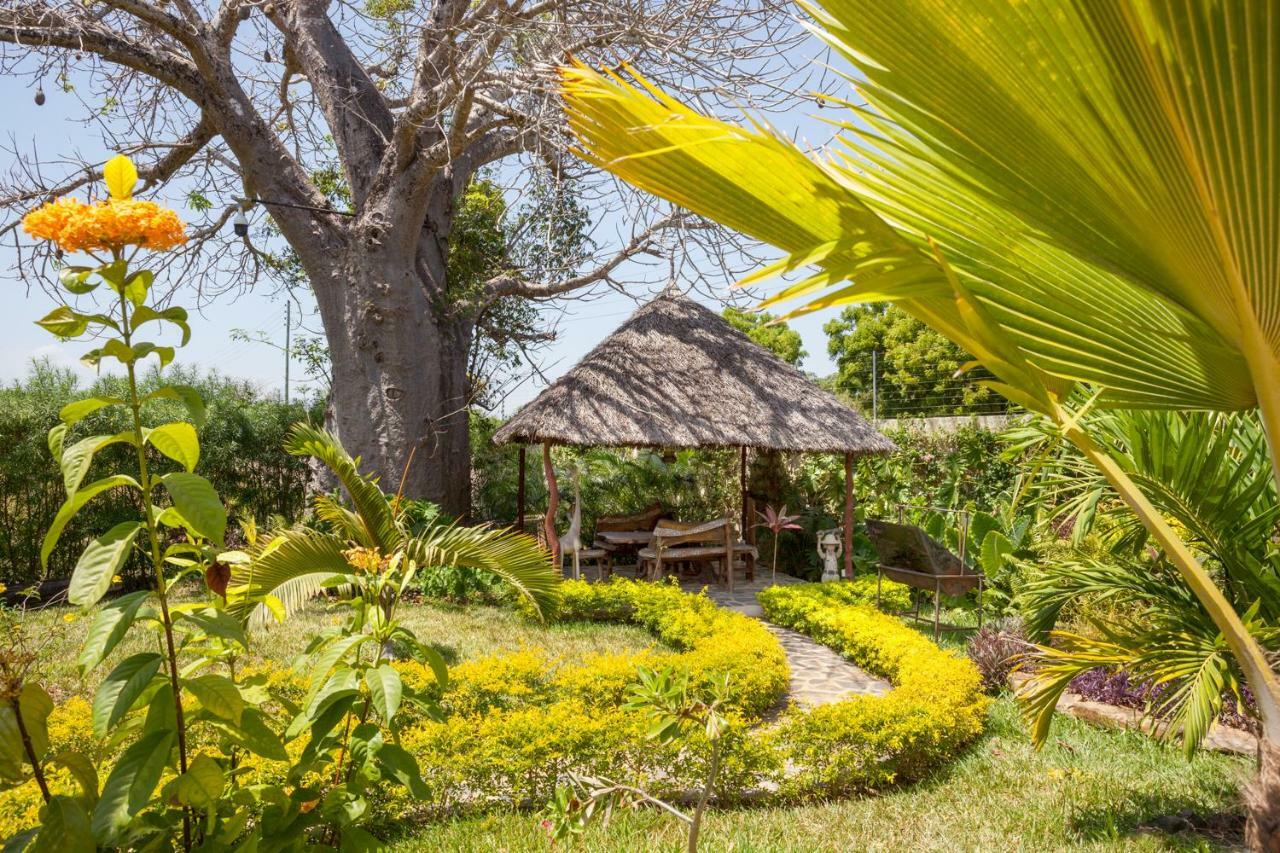 Villa Raymond, Diani, Kenya Diani Beach Eksteriør billede